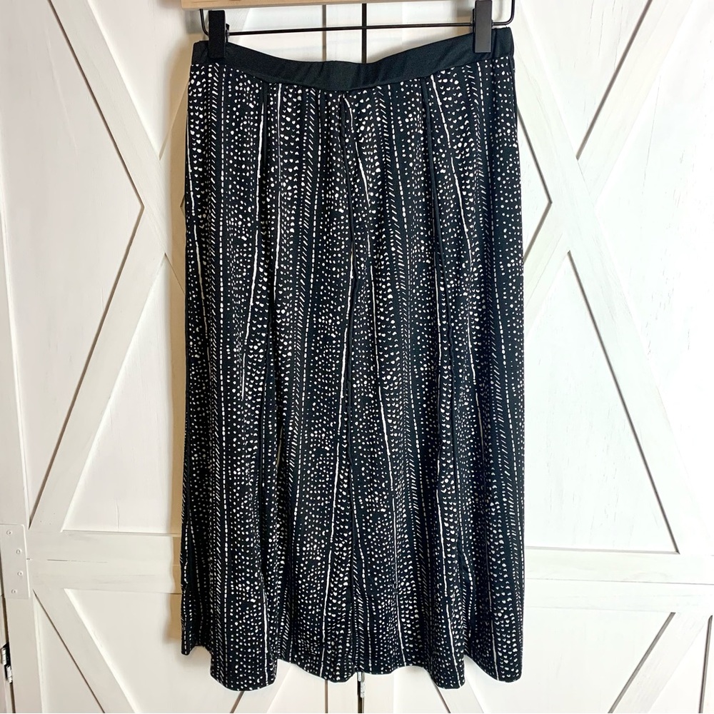 ❤️ Robert Louis Pull On Midi A-Line Black White Skirt Abstract Dots & Lines NWOT